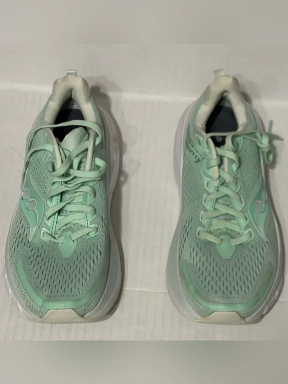 Saucony Guide 17 - Women’s 7.5 - Jade/Foam - No Box